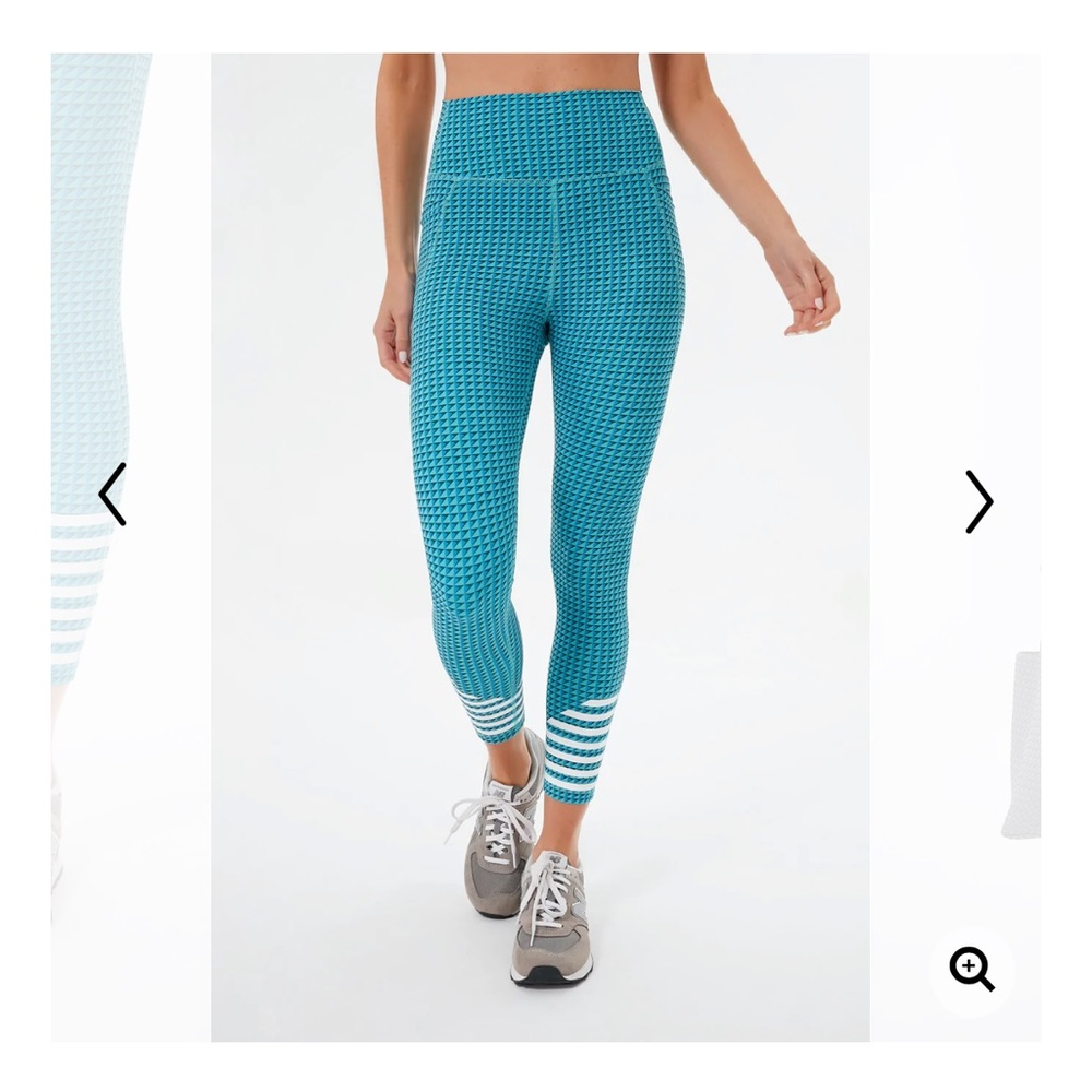 NWT Addison Bay Totally Teal Geo Pattison Leggings (with pockets) Size M